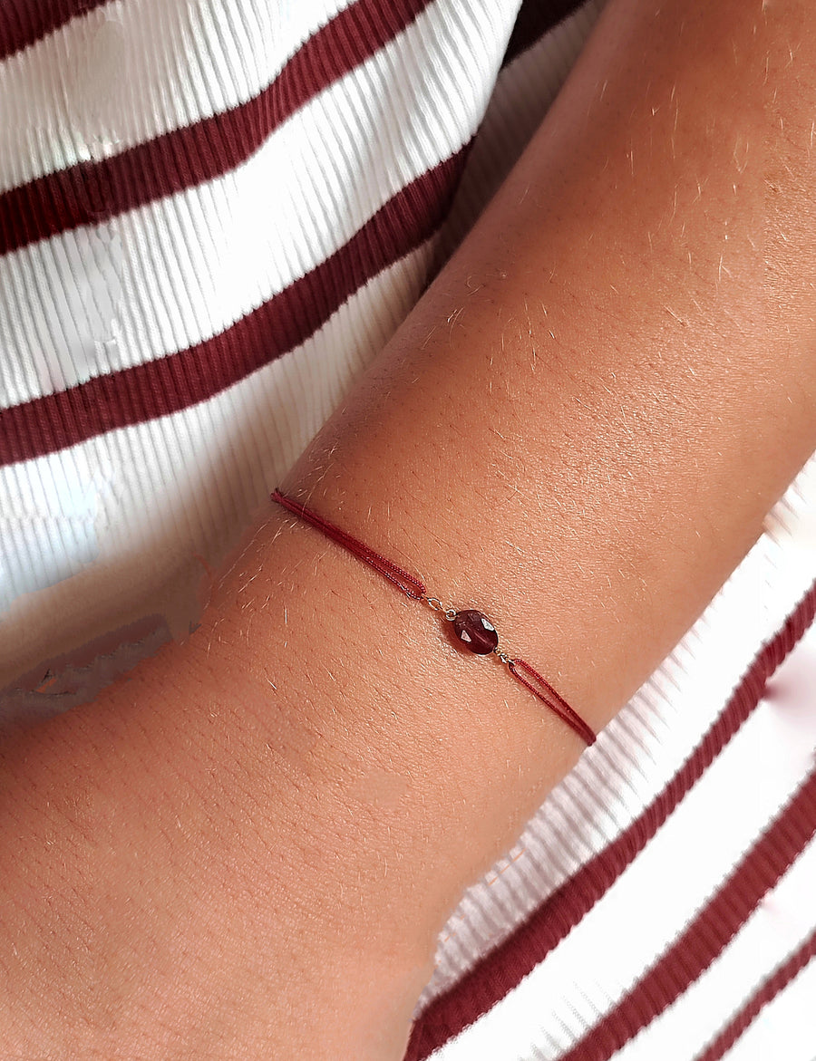 Bracelet Cordon Grenat Ovale
